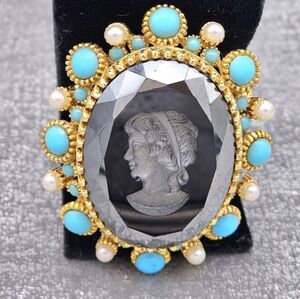 Nina Ricci Glass Cameo Brooch